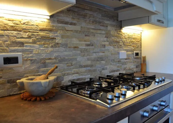 Sea-mountain * Varazze