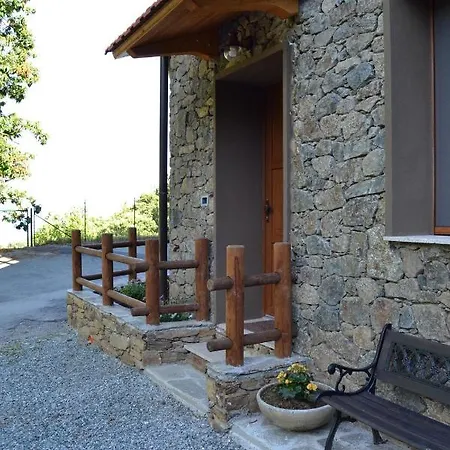 Sea-mountain Apartment *