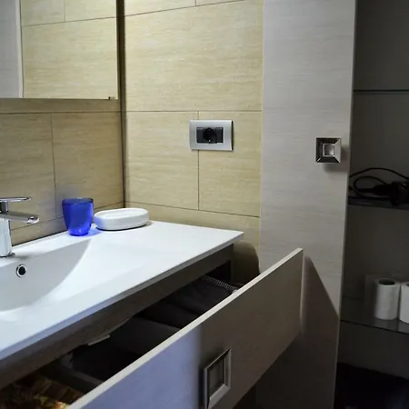 Sea-mountain Apartment Varazze